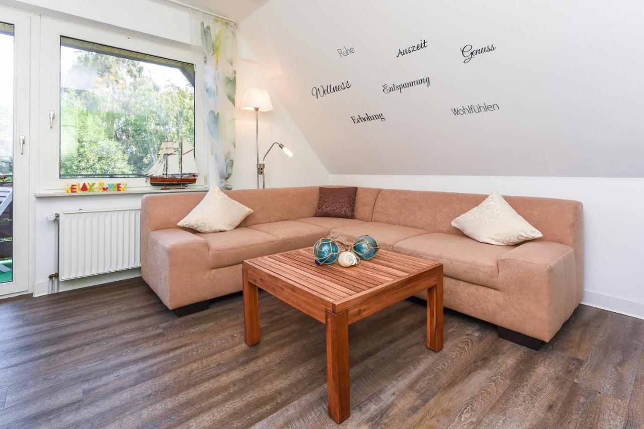 Ferienwohnungen Im Haus Ankerplatz Esens Buitenkant foto
