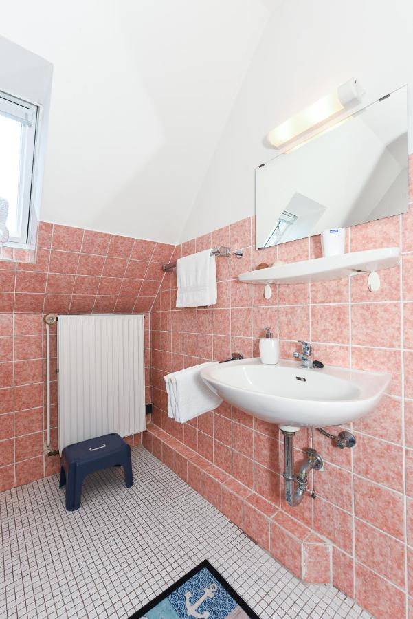 Ferienwohnungen Im Haus Ankerplatz Esens Buitenkant foto