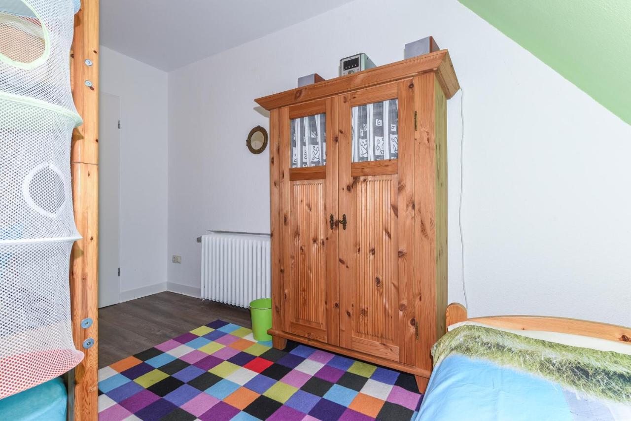 Ferienwohnungen Im Haus Ankerplatz Esens Buitenkant foto