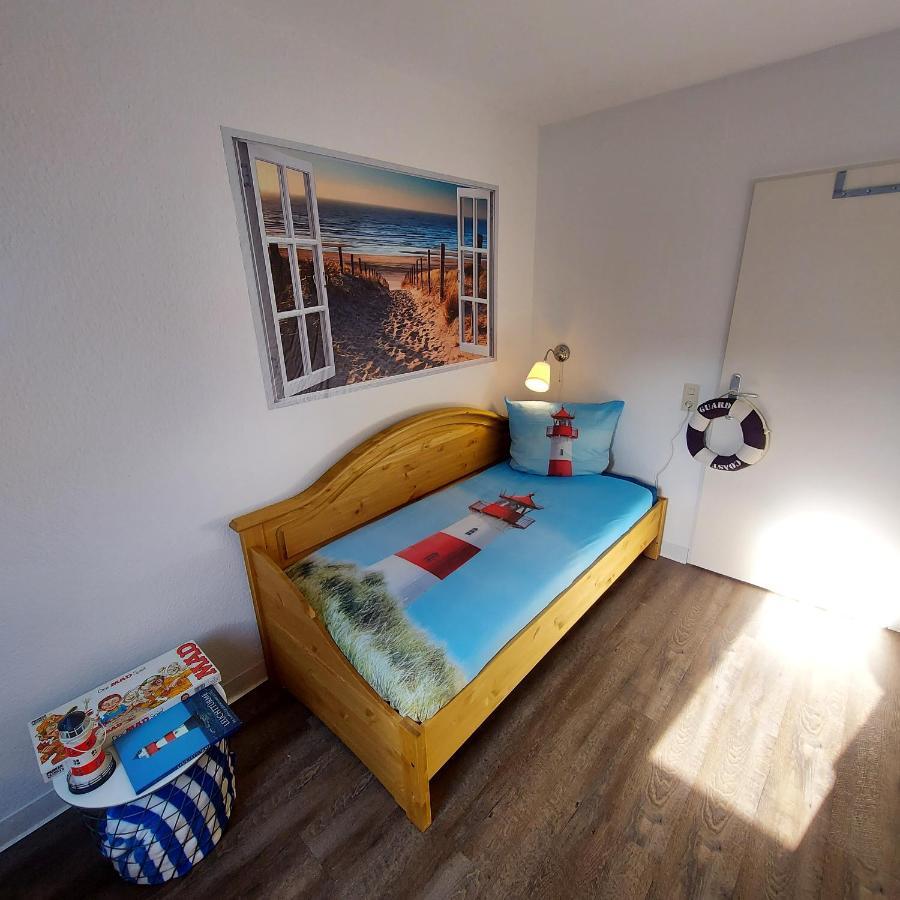 Ferienwohnungen Im Haus Ankerplatz Esens Buitenkant foto